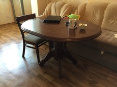 Продам стол 120х90 и 4 стула, 4500 грн.