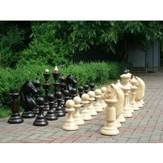 Производим шезлонги из дерева, шахматы большие.