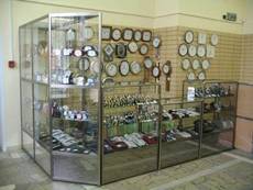 Витрины торговые, торговые прилавки, модульные конструкции,