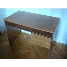 Продам деревянный стол 250грн