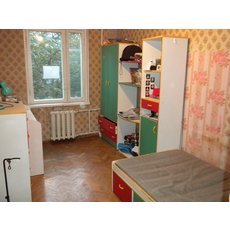 Продам гарнитур для детской комнаты (стенка, кровать, 