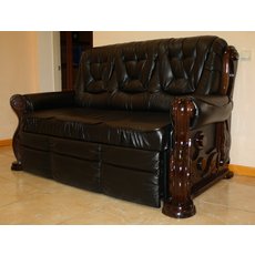 Срочно продам шикарный черный диван с деревянными резными 