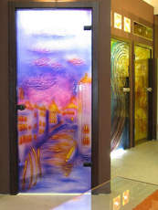 Стеклянные двери, цельностеклянные перегородки.