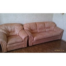 срочно продам диван+кресло