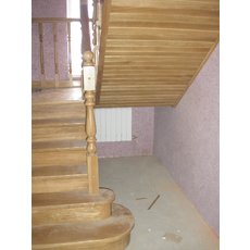 Проектирование и изготовление лестниц из дерева.