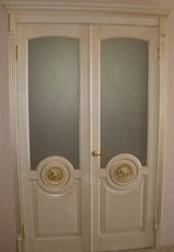 Межкомнатные двери из дерева
