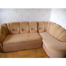 Продам угловой диван (состояние отличное)
