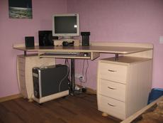 Стол компьютерный б/у