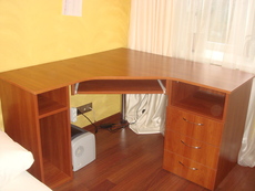 Продам стол угловой