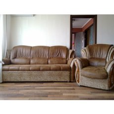 набор мягкой мебели (диван+2кресла) б/у