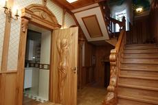 Двери из массива (эксклюзив)