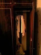 Продам стенку. 2-3 секции