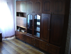 Продам б/у стенку 3 секции 400 грн