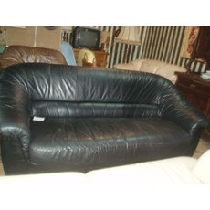 Продам мебель б/у кожаные диваны, кресла производство Голлан