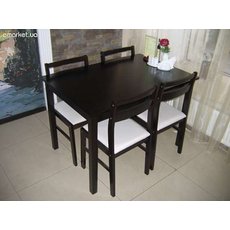 Срочно продам стол деревянный в комплекте с 4 стульми
