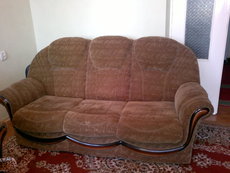 Продаю 1 диван та крісло
