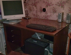 Продам письменный стол бу