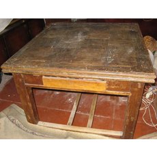 Стол деревянный с раздвижной столешницей