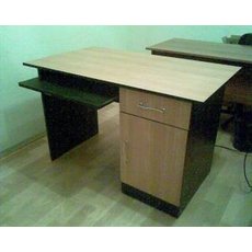 Продам компьютерный стол с выдвижной полкой, 300 грн