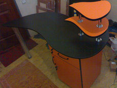 Стол маникюреый с вытяжкой