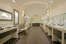 Мебель для магазинов.