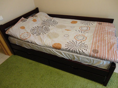 Продам кровать с ортопедическим матрасом б/у