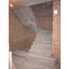 Лестницы бетонные монолитные в Киеве