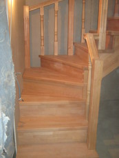 Деревянные лестницы на заказ