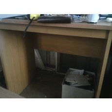 Продам стол под компьютор