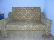 Срочно продам диван