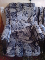 Продам два мягких кресла