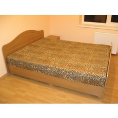 Спальний набір (ліжко двоспальне та дві тумбочки)