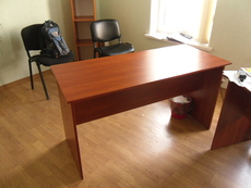 Продам офисные столы, 2 шт.