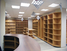 Tорговое обладнання, скляні вітрини, прилавки, острівці