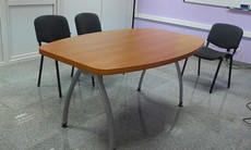 Продам стол для переговоров