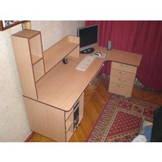 продам компьютерный стол продам офисный стол