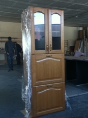 Продам пенал-сервант