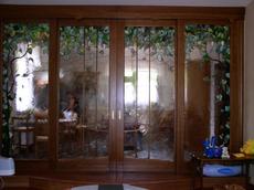 Двери деревянные из массива