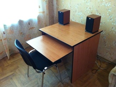 Продам компьютерный стол