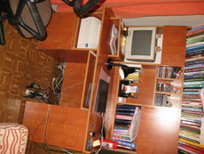 Продам компьютерный стол