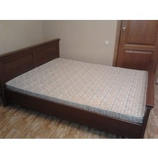 Продам кровать б/у недорого