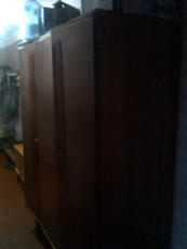 продам 3-х створчатый шкаф бу