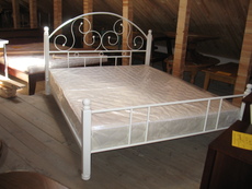 Ліжко нове з каркасним матрацом