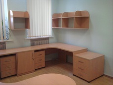 Продам недорого комплект офисной мебели. Срочно!