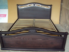 кровати из натурального дерева