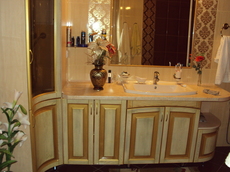 Кухни, ванные комнаты, шкаф-купе, кровати, двери