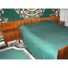 Продам 2 ліжка (1,5) та 2 тумбочки б/у