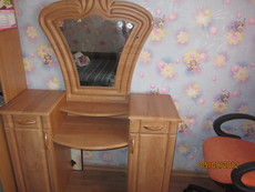 продам трюмо