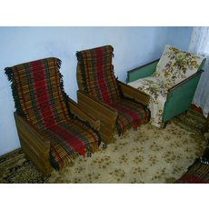 Продам старые - два кресла и кресло-кровать.