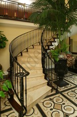 Комплектующие для лестниц и ограждений из нержавейки, ковка